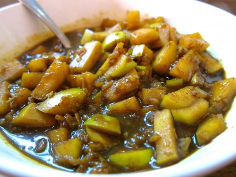 Vata Apple Breakfast. Warming for those of us still not experiencing the heat of summer. Vata Foods, Vata Breakfast, Vata Recipes, Ayurvedic Recipes Vata, Paneer Korma Recipe, Ayurvedic Postpartum, Paneer Korma, Vata Diet, Ayurvedic Cooking