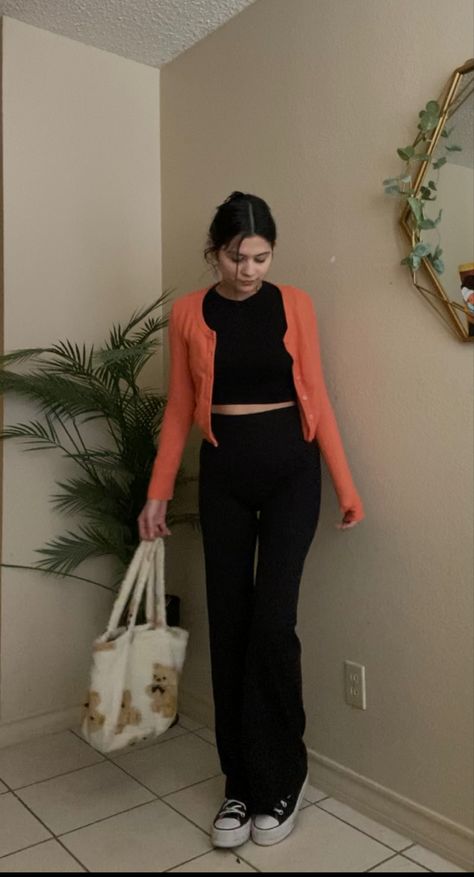 Leggings And Cardigan Outfit, Black Cardigan Outfit Aesthetic, Black Cardigan Outfits, White Cardigan Outfit, Cardigan Outfit Summer, Black Cardigan Outfit, Cardigan Outfit Aesthetic, Cardigan Summer, Black Flare Pants