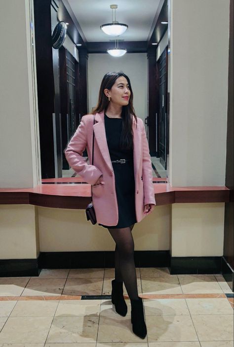 Pink coat, dress, chelsea boots, tights, night, dinner, date, friends Chelsea Boots Tights, Dinner Date Friends, Pink Coat Dress, Dress Chelsea Boots, Vans Style, Different Seasons, Pink Coat, Women Outfit, Dinner Date