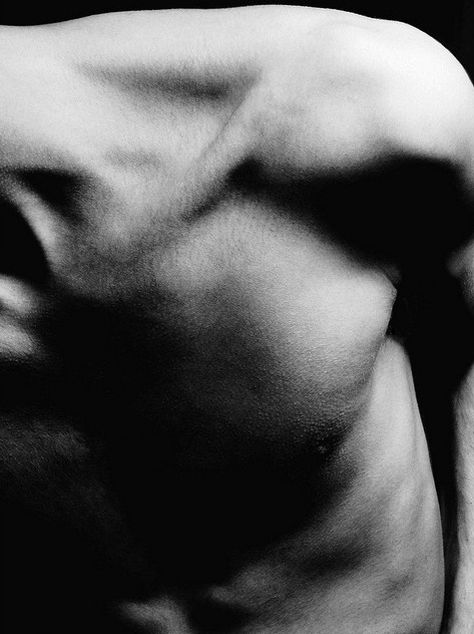 Murakami Haruki, Body Photography, Black And White Photograph, Male Form, Human Figure, Male Body, Black And White Photography, Photography Inspiration, Anatomy