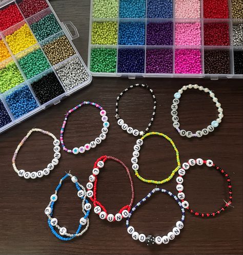 5sos Friendship Bracelet, 5sos Bracelets, Friend Group Of 4, Summer Bracelet Ideas, Group Of 4, Summer Bracelet, Friend Group, Bracelet Ideas, Jonas Brothers