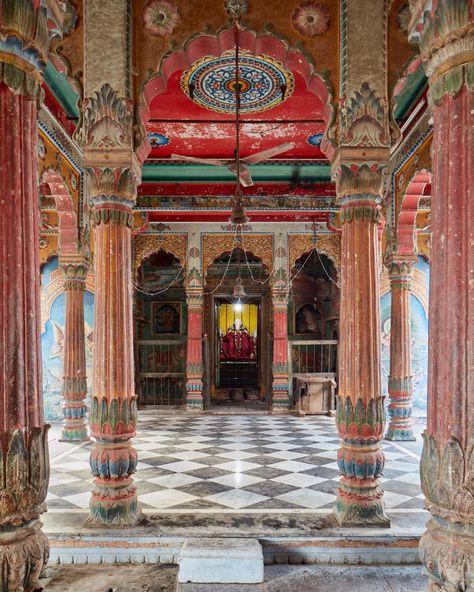 Mark luscombe-Whyte on Instagram: “On a grey day , a splash of colour from my last visit to Varanasi. #varanasi #india #banaras #kashi #uttarpradesh #photography…” Uttarpradesh Photography, Haveli Interior, Shepherd Art, Inside Door, Varanasi, Uttar Pradesh, My Last, Game Design, Color Splash