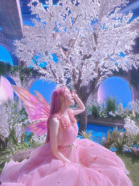 Fairy Edit, Kpop Fairy, Pink Dreamcatcher, Gahyeon Dreamcatcher, Dreamcatcher Kpop, Profile Photography, Dreamcatcher Wallpaper, Fairy Wallpaper, Shape Pictures