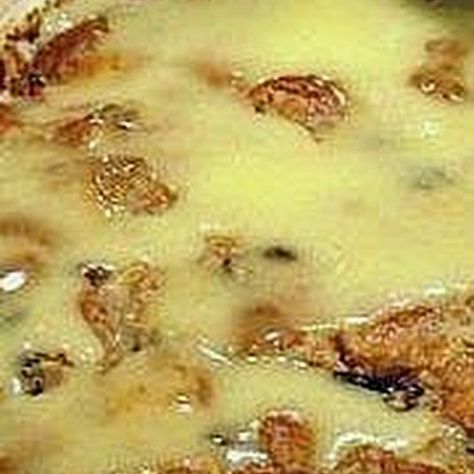 Bread Pudding Recipe With Vanilla Sauce, Bread Pudding With Vanilla Sauce, Old Fashioned Bread, Classic Bread Pudding, Caramel Sauce Recipe, Old Fashioned Bread Pudding, Bread Puddings, Caramel Recipes Sauce, Vanilla Sauce