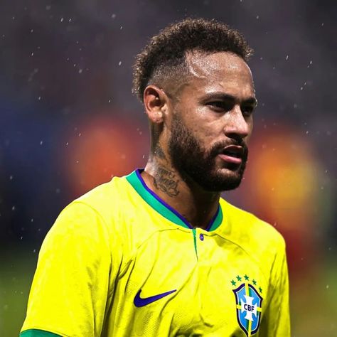 Neymar for Brazil 2022 🇧🇷 #neymarjr #brasil #2022 Neymar Jr Tattoos, Brazil 2022, Neymar Jr Hairstyle, Neymar Pic, Bob Marley Art, Neymar Jr Wallpapers, Rivaldo, Soccer Photography, Neymar Football