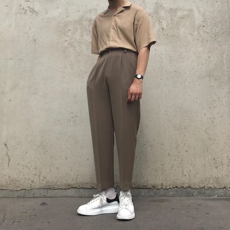 5,385 Me gusta, 53 comentarios - Samy Portejoie (@samyportejoie) en Instagram Neutral Color Outfits, Oversize Outfit, Bts Inspired Outfits, Daily Fashion Inspiration, Mens Fashion Classic, Mens Casual Dress Outfits, Ootd Men, Weird Fashion, Dapper Men