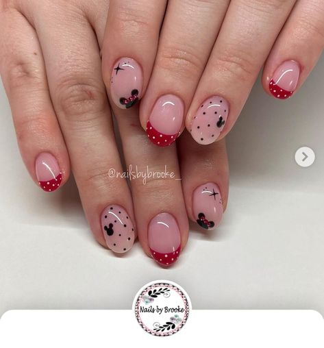 Disney French Manicure Nails, Subtle Minnie Mouse Nails, Disney Anniversary Nails, Mickey Mouse Birthday Nails, Minnie Christmas Nails, Cute Disney Nails Simple, Disney And Universal Nails, Disney Theme Nails Design, Minnie Nails Designs