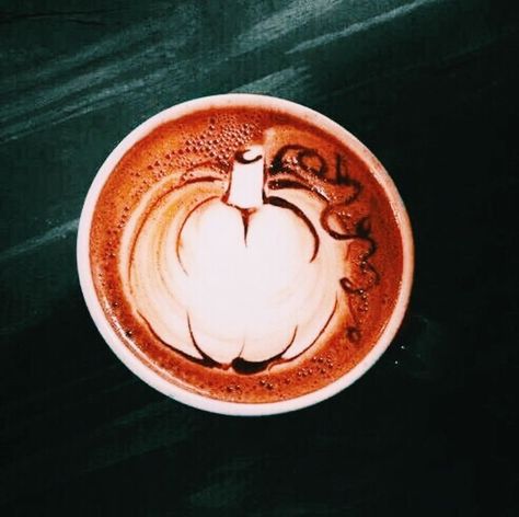 A pretty pumpkin, made out of the foam of a pumpkin spice latte art. Latte Art, Pumpkin Spice Latte, A Pumpkin, Cappuccino, Pumpkin Spice, Coffee, White, Black, Art