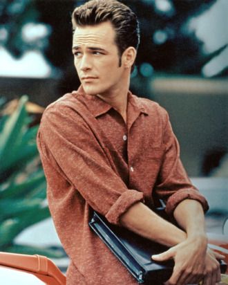 Remembering Luke Perry and 90210’s Dylan McKay Luke Perry 90210, Dylan Mckay, Jason Priestley, Jonathan Taylor Thomas, Jonathan Taylor, Jennie Garth, Ebony Magazine, Luke Perry, Shannen Doherty