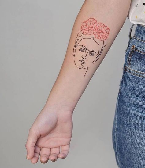 There is nothing like some skin art of the legendary Frida Kahlo! 🌹 // @tattooedarthistory #WomensHistoryMonth #FridaKahlo #Tattoo #SkinArt… Frida Tattoo, Frida Kahlo Tattoos, Mexican Tattoo, Cute Tiny Tattoos, Simplistic Tattoos, Skin Art, Line Tattoos, Piercing Tattoo, Love Tattoos