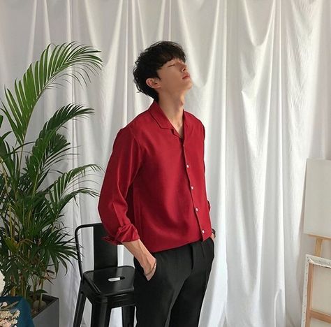 #korean #koreanulzzang #ulzzangboy Red Outfit Korean, Red Shirt Outfits, Red Black Outfit, Boy Ootd, Red And Black Outfits, Black Outfit Men, Shirt Outfit Men, Aesthetic Outfits Men, Outfit Korean