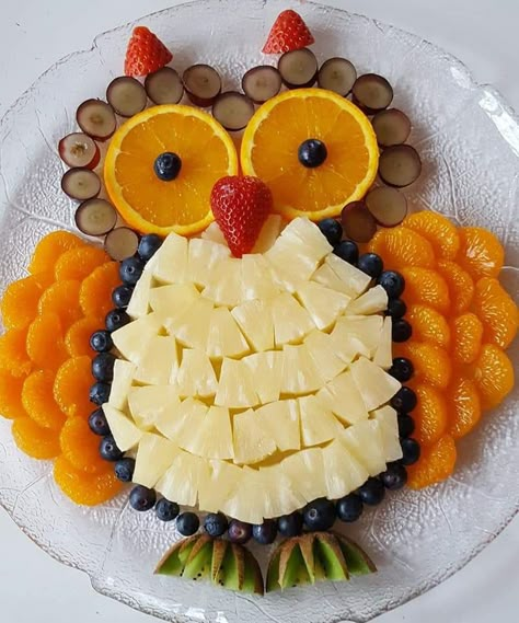 Elephant Fruit Platter, Fruit And Veggie Animals, Animal Shaped Fruit Platters, Owl Fruit Tray, Cheap Party Food, Animal Shaped Foods, Woodland Baby Shower Food, Easter Fun Food, Kids Foods