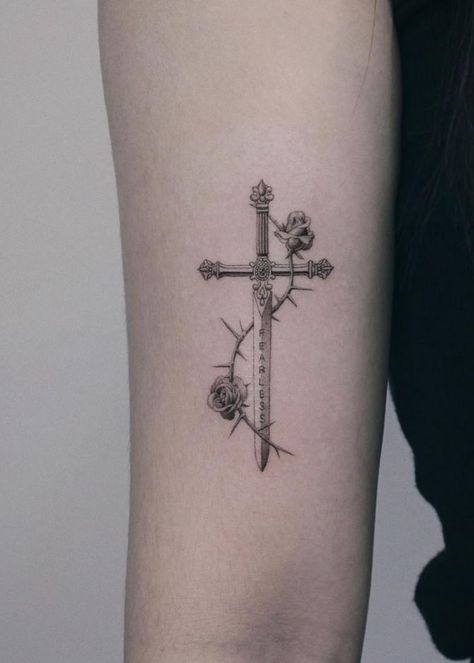 Ornate Cross Tattoo, Crossword Tattoo, Cross Tattoos For Women, Dibujos Tattoo, Awesome Tattoo, Cross Tattoo Designs, Cute Tattoos For Women, Best Sleeve Tattoos, Grey Tattoo