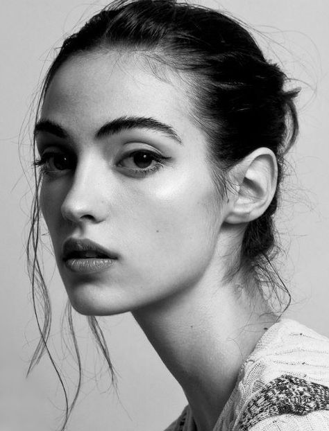 Camille Hurel, Profile Photography, 얼굴 드로잉, 얼굴 그리기, Face Drawing Reference, Portrait Photography Women, Body Reference Poses, Face Reference, Face Photography