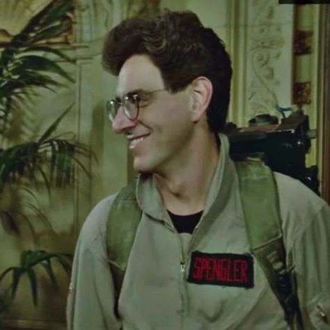 Egon Spengler Smiling Ghostbusters Egon, Ghostbusters 1, Egon Spengler, Harold Ramis, Ghostbusters Movie, Movie Nerd, Deleted Scenes, Ghost In The Machine, Weird Science