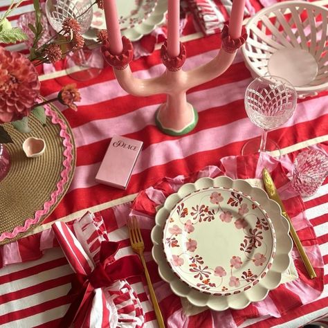 Happy Valentine’s Day ❤️ we’ll be recreating this love filled tablescape by @katherine_ormerod today with our Cerise & Fuchsia Wide Stripe table linens 💘 Red And Pink Christmas Table, Raner Table, Red And Pink Table Setting, Pink And Red Tablescape, Red And Pink Christmas Tablescape, Pink Holiday Tablescape, Pink And Red Christmas Table, Pink And Red Dinner Table Decor, Circus Interior