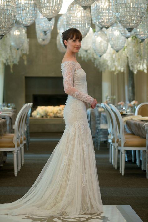 Christian Grey and Anastasia Steele’s ‘Fifty Shades Freed’ Wedding Album: Get the First Inside Look #weddingalbum Anastasia Steele Outfits, Movie Wedding Dresses, Worst Wedding Dress, Fifties Dress, Tv Weddings, The Princess Diaries, Grey Wedding Dress, Wedding Movies, Fifty Shades Freed