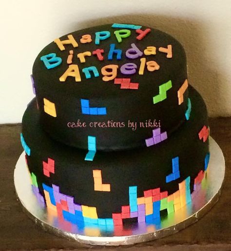 Tetris cake Tetris Cake, Tetris Crochet Sweater, Arcade Cake, Tetris Themed Party, Tetris Birthday Cake, Tetris Perler Beads, Tetris Jewelry, Grandma Cake, Tater Tot Casserole Recipes