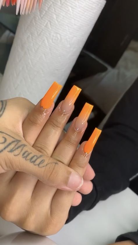 Orange Tapered Square Nails, Medium Nails Acrylic Square, Nail Ideas Medium Length, Medium Tapered Square Nails, Orange Acrylic Nails, Ombre Acrylic, Acrylic Medium, Tapered Square Nails, Tapered Square