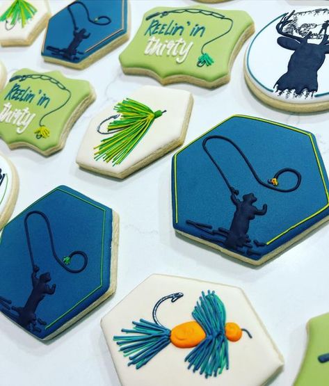 Priscilla Johnson on Instagram: "I love making sets to match a person’s interests! And when it’s hunting and fishing, love it even more! Thank you, Marlee, for asking me to make these for Cody’s 30th! #Cookies #sugarcookies #royalicingcookies #royalicing #customcookies #decoratedcookies #decoratedcookiesofinstagram #customsugarcookies #custom #birthdaycookies #cookier #fishingcookies #huntingcookies #flyfishingcookies #hunting #fishing #flyfishing #fishingbait #flyfishinglife #sportsman" Fly Fishing Cookies Decorated, Hunting And Fishing Cookies Decorated, Fly Fishing Cookies, Hunting Sugar Cookies, Fishing Cookies Decorated, 30th Cookies, Fishing Cookies, Fish Cookies, Crazy Cookies