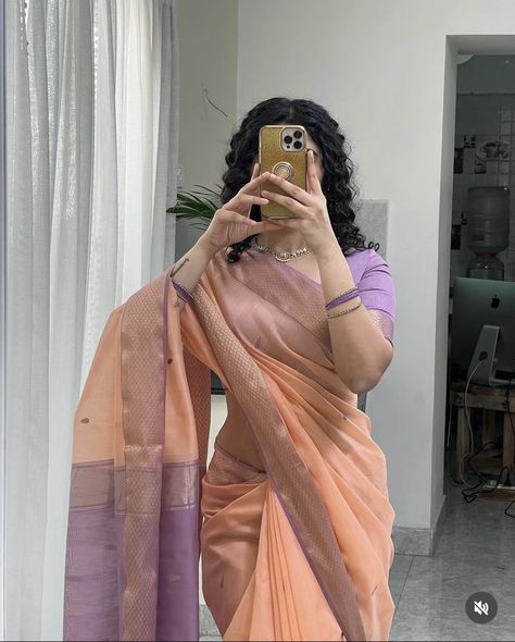 Free Size Blouse, Peach Color Dress, Corset Fashion Outfits, Zari Saree, Peach Saree, Saree Wearing Styles, Peach Fabric, Fancy Sarees Party Wear, Traditional Indian Dress