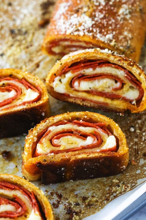 Pesto Pepperoni Roll Ups, Pizza Crust Pepperoni Rolls, Recipes That Use Pepperoni, Italian Pizza Rolls, Make Ahead Pizza Appetizers, Pepperoni Rolls Crescent Dough, Pepperoni Finger Foods, Pepperoni And Cheese Croissants, Pizza Rollups Pizza Dough