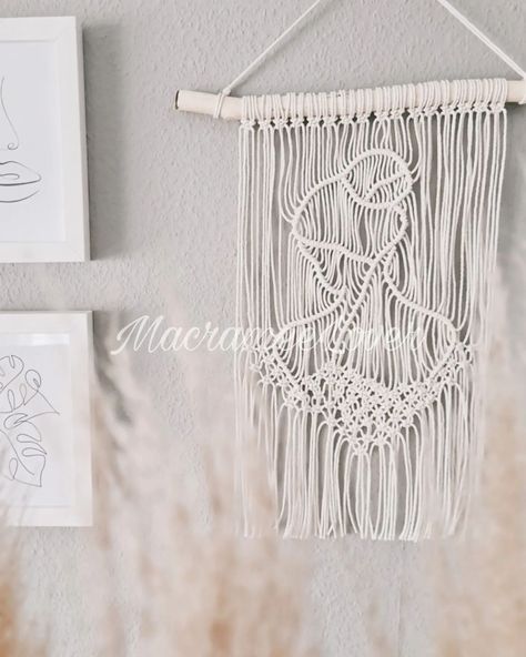 Macrame Leaf, Macrame Dream Catcher, Macrame Wall Hanging Patterns, Crochet Wall Hangings, Macrame Wall Art, Macrame Projects, Macrame Design, Macrame Patterns, Macrame Diy