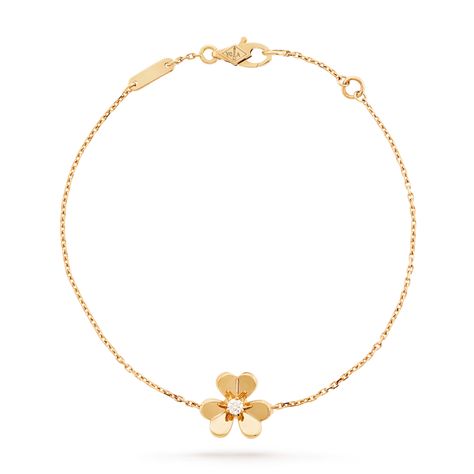 Pretty Heart Petal Flower Necklace Frivole bracelet, mini model - VCARP0J200- Van Cleef & Arpels Van Cleef Frivole, Buccellati Jewelry, Van Cleef And Arpels Jewelry, Teeth Jewelry, Mini Model, Van Cleef And Arpels, Bridesmaid Gifts Jewelry, Jewelry Post, Daily Jewelry