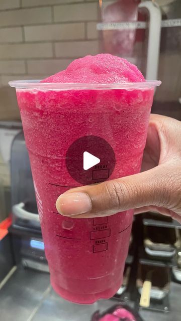 Mikey on Instagram: "Made this for the people that stopped by. 

#explorepage #yummy #delicious #starbucks #starbucksdrinks #starbuckscoffee  #summer #summervibes #drinks #foodie" Mango Dragonfruit Lemonade, Dragonfruit Lemonade, Starbucks Barista, Starbucks Secret Menu, Starbucks Recipes, Starbucks Iced Coffee, Starbucks Drinks, Starbucks Coffee, Dragon Fruit