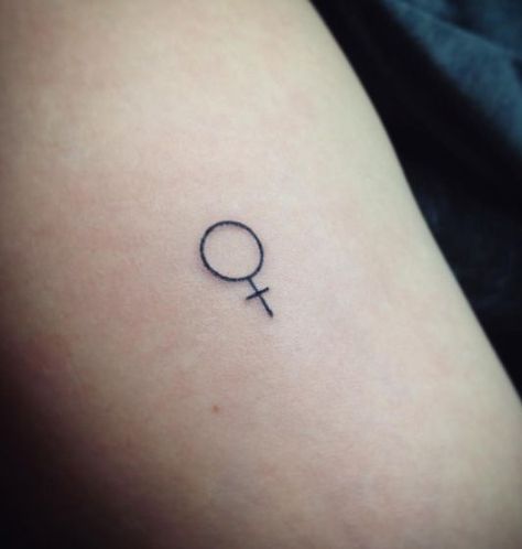 Venus Tattoo, Feminist Tattoo, Female Tattoos, Tattoo Supplies, Symbolic Tattoos, Trendy Tattoos, Skin Art, Piercing Tattoo, Mini Tattoos