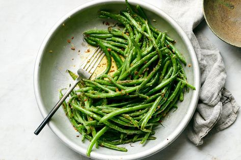 2025 Recipes, Chinese Green Beans, Hosting Recipes, Thanksgiving Top, Best Thanksgiving Side Dishes, Recipes Vegetables, Thanksgiving 2022, Paleo Sides, Plating Ideas