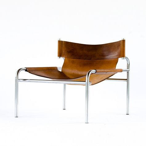 Modern Lounge Chair Design, Bauhaus Furniture, White Leather Dining Chairs, Brown Leather Chairs, Easy Chairs, Statement Chairs, Brown Chair, Furniture Design Chair, Lounge Chair Design