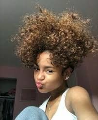 Fine light skin Trendy Bob Hairstyles, New Hair Do, Messy Curls, Cute Hairstyle, Quick Weave Hairstyles, Colored Curly Hair, Quality Wigs, Celebrity Hair Stylist, Curly Girl Hairstyles