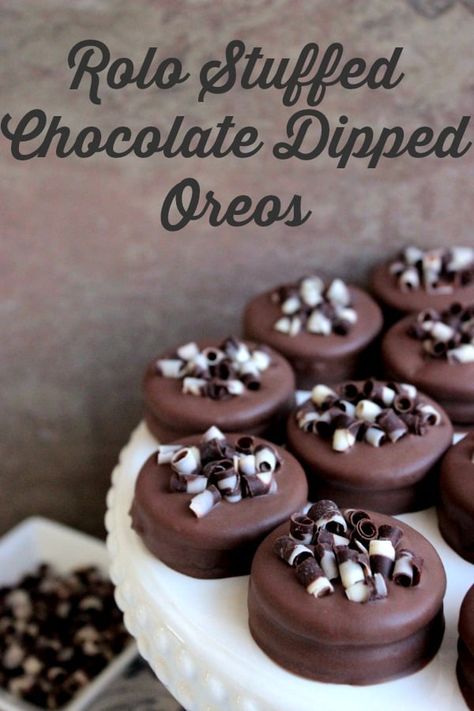 Oreo Dip, Oreo Dessert Easy, Oreo Cookie Dessert, Oreo Treats, Sweet Sauces, Chocolate Dipped Oreos, Dipped Oreos, Cookie Bar, Oreo Recipes