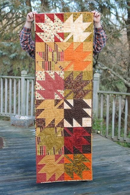 Mitten to Apple: Autumn Runner Maple Leaf Table Runner, Apple Autumn, Fall Runner, Fall Quilt Patterns, Fall Placemats, Thanksgiving Table Runner, Fabric Shopping, Halloween Table Runners, Quilted Table Runners Patterns