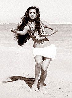 Kim Taylor Reece, Polynesian Dance, Tahitian Dance, Hawaiian Woman, Hawaii Hula, Hawaiian Dancers, Hula Dance, Tiki Art, Hula Dancers