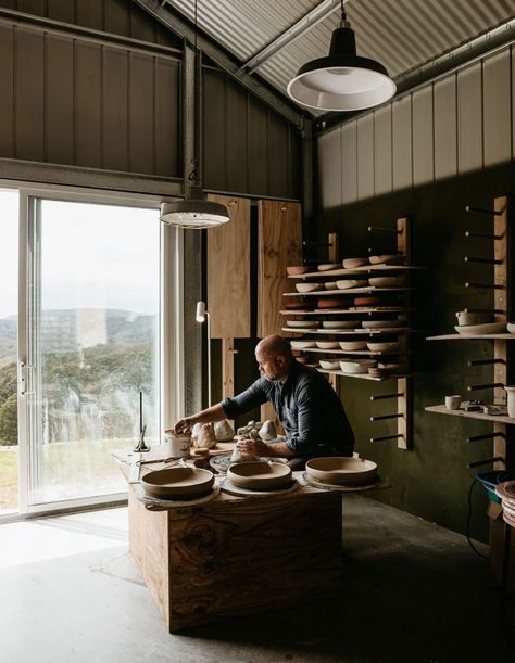 Third Generation Potter Sam Gordon's Off-Grid Studio, On The Edge Of A National Park Garage Art Studio, Minimalist Shapes, Art Studio Space, Pottery Store, Ceramic Workshop, Art Studio At Home, Clay Studio, Dream Studio, My Art Studio