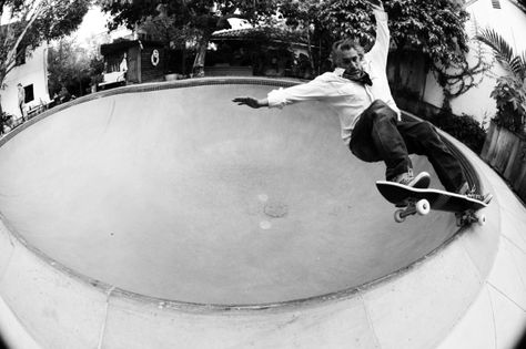 Arto Saari, Hugh Holland, Holland Photography, Photography Essentials, Black And White City, Fine Photography, Building A Pool, City Photography, Skate Park