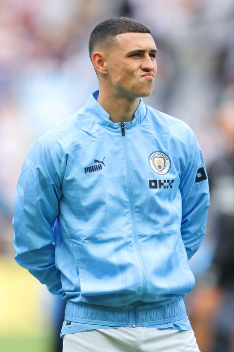 Ronnie Foden, England Football Players, Manchester City Wallpaper, Phil Foden, Soccer Boyfriend, Good Soccer Players, Soccer Guys, England Football, Blue City