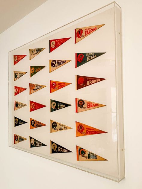 Sports Flags Decor, Sports Pennant Display, Framed Flag Decor, Pennant Display Ideas, Vintage Pennant Decor, Hanging Pennants On Wall, Vintage Pennants Display, Pennet Flag Decor, Sports Display Ideas