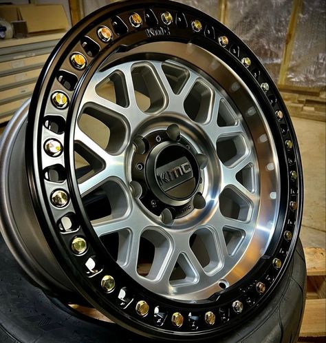 #kmc #kmcwheels #customwheels #truck #jeep #offroad Custom Wheels, Jeep, Wheel, Trucks, Silver