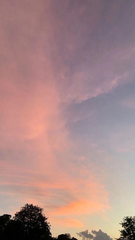 Pink Clouds Photography, Pink Sky Photography, Day Sky Pictures, Pink Sky Pictures, Random Sky Pics, Aesthetic Sky Photos, Nature Sky Aesthetic, Pink Sky Aesthetic, Pink Sky Sunset