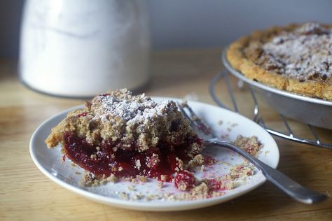 cranberry pie with thick pecan crumble Sour Cherry Pie, Pecan Crumble, Cranberry Pie, Vanilla Whipped Cream, Frozen Cranberries, Flaky Pie Crust, Smitten Kitchen, Cranberry Recipes, Crumble Topping