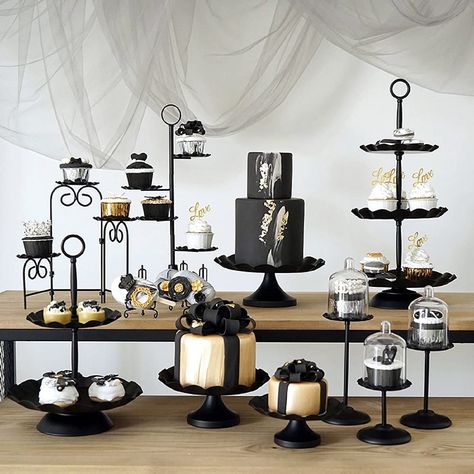 Black Cupcake Stand, Dessert Table Party, Black Cake Stand, Wedding Dessert Table Decor, Luxury Birthday Party, Graduation Party Desserts, Dessert Wedding, Cupcake Stand Wedding, Cake Stand Set