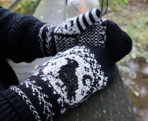 PDF Pattern Consider the Raven MITTEN Knitting Pattern Digital Download - Etsy Dpn Knitting Patterns, Skeleton Knitting Pattern, Punk Knitting Patterns, Gothic Knitting Patterns, Witchy Knitting Patterns, Goth Knitting Pattern, Knit Mittens Pattern, Mitten Knitting Pattern, Halloween Knitting Patterns