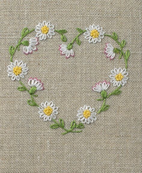 Simple Daisy Embroidery, Daisies Embroidery, Embroidery Daisy, Hand Ideas, Daisy Heart, Daisy Embroidery, Embroidery Hearts, Hand Embroidery Videos, Pola Kristik