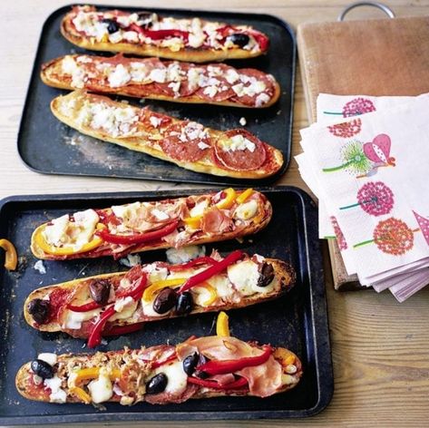 Baguette Pizza Recipe, Baguette Pizza, Pizza Baguette, Whats For Lunch, Delicious Magazine, Midweek Meals, Pizza Bread, Pizza Recipe, Cooking With Kids