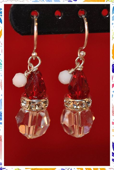 Christmas Earrings - Is that what you want? Act fast while all are still fresh in your mind. Visit NOW to view more. Christmas Jewelry Diy, Diy Armband, Christmas Bead, Holiday Earring, Jewelry Christmas, Homemade Jewelry, Holiday Jewelry, Christmas Earrings, Diy Schmuck