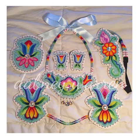 For sale ⭐️ IBM for price Beaded Horses, Grass Dance Outfits, Powwow Beadwork, Fancy Shawl, Powwow Regalia, Loom Designs, Beaded Designs, Native Beading Patterns, Beadwork Designs