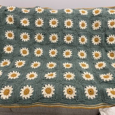 Cozy Days Daisy Blanket Crochet Pattern - Etsy Sweden Marguerite Crochet Blanket, Retro Daisy Crochet Pattern, Cozy Days Daisy Blanket, Blue Daisy Crochet Blanket, Daisy Blanket, Retro Daisy Granny Square Blanket, Blanket Crochet Pattern, Blanket Crochet, Crochet Blanket Patterns